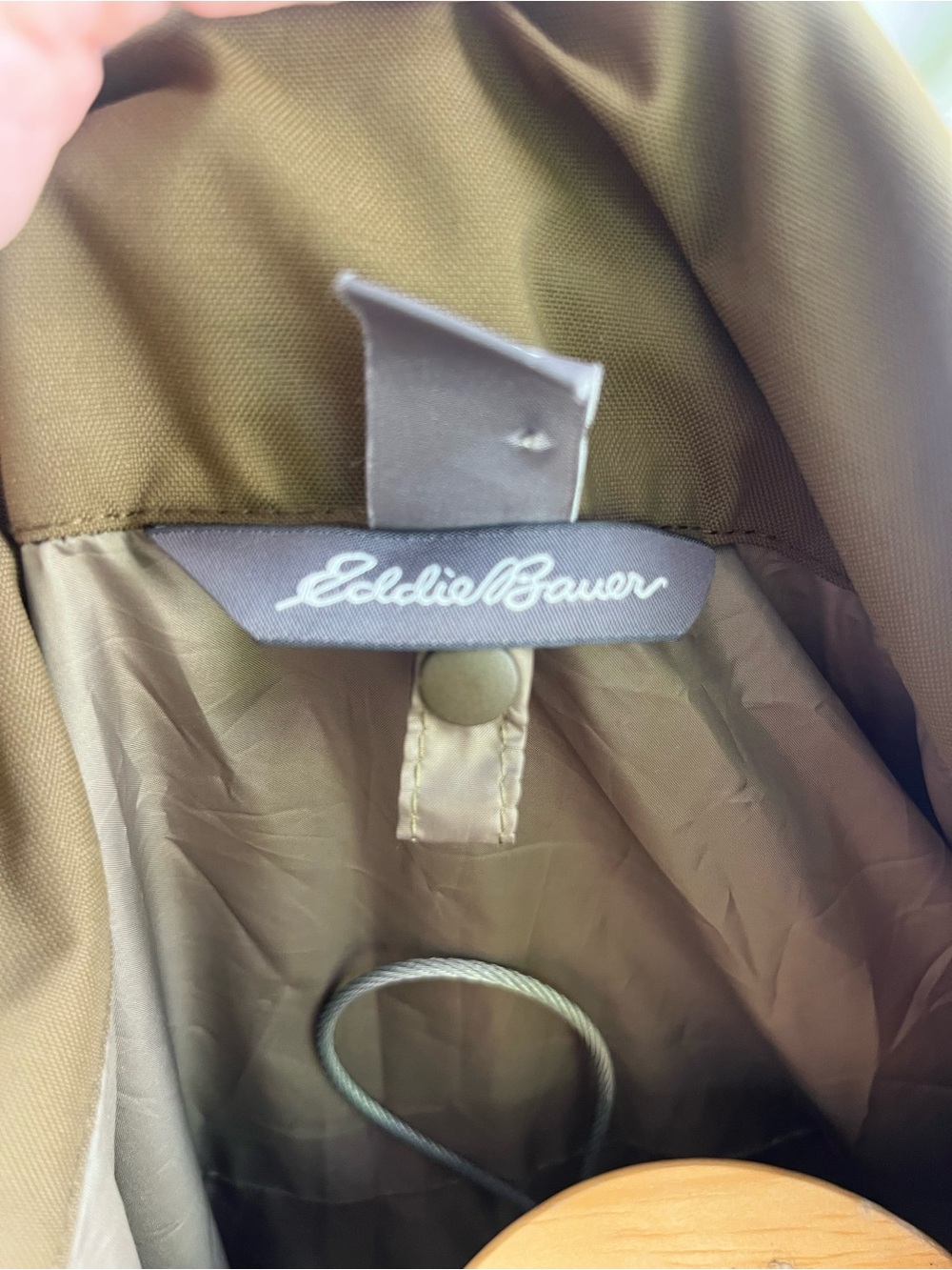 Eddie Bauer women’s WeatherEdge long raincoat/trench, size Medium - Picture 4 of 10
